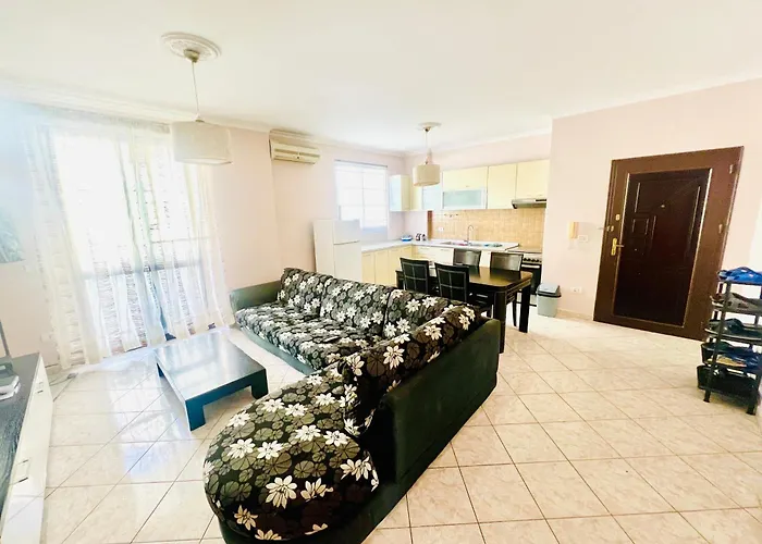 Lovely 3-Bedroom Rental Unit In Durres