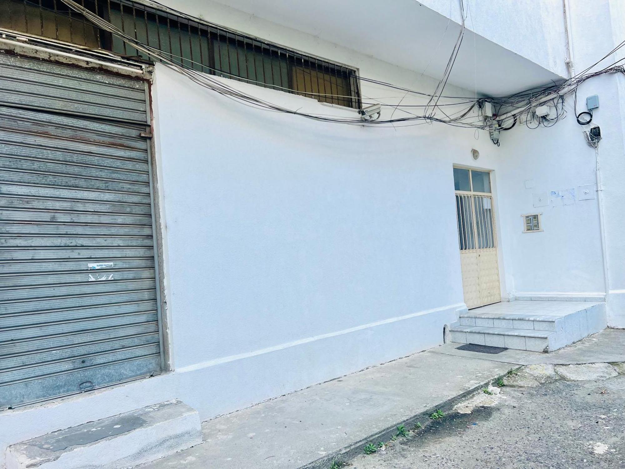 Appartement Lovely 3-bedroom Unit In *
