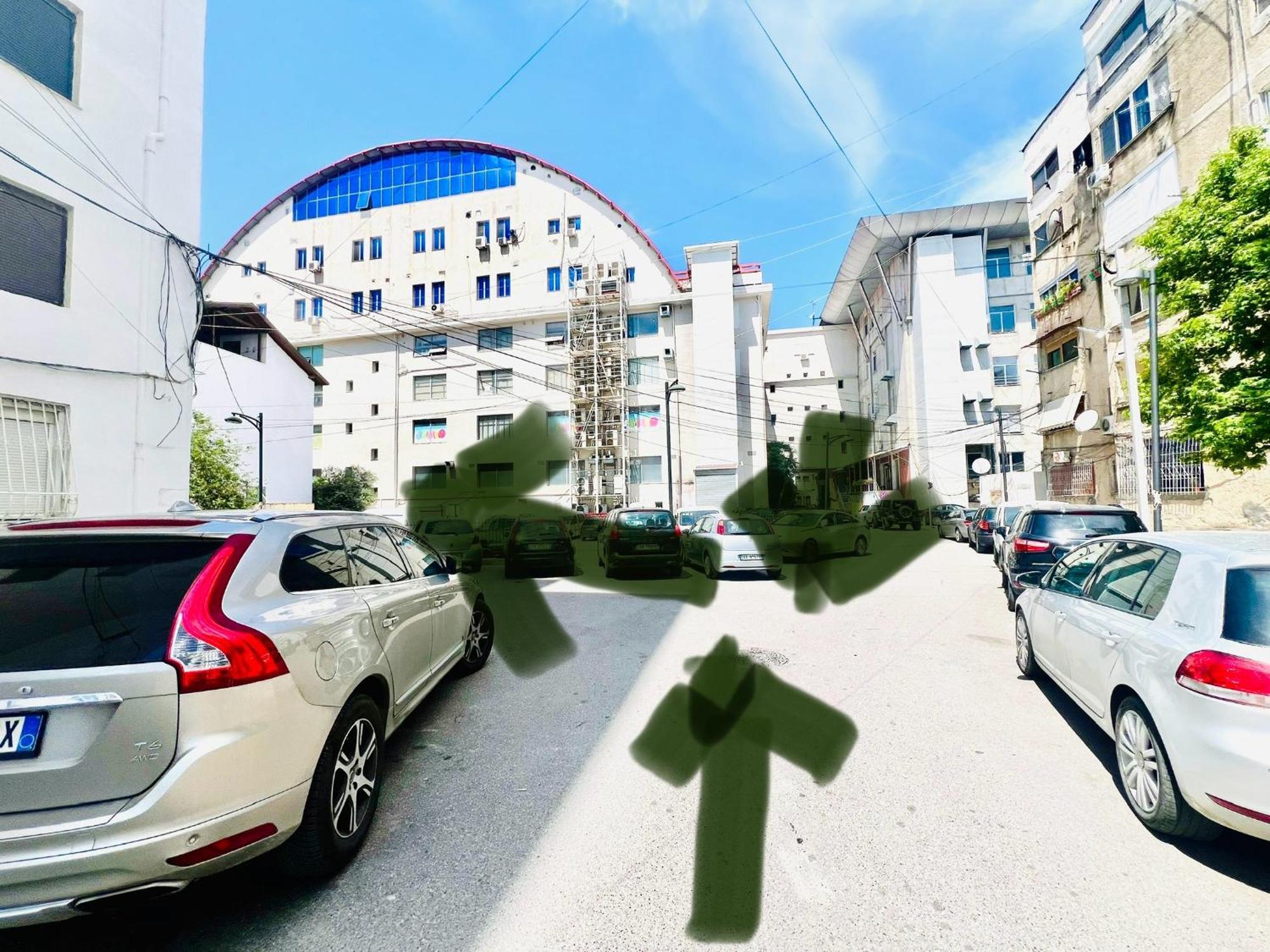 Lovely 3-bedroom Unit In * Durrës